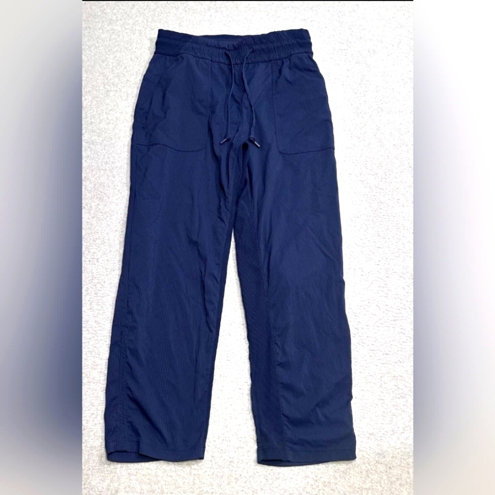 Lululemon Navy Blue Beyond The Studio Jogger Crop Stretch Pant Joggers Size 6